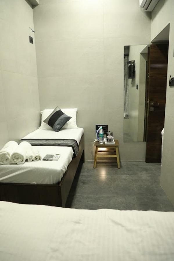 مومباي Hotel Rooms Dadar Near Station المظهر الخارجي الصورة