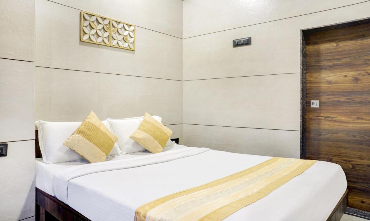 مومباي Hotel Rooms Dadar Near Station المظهر الخارجي الصورة